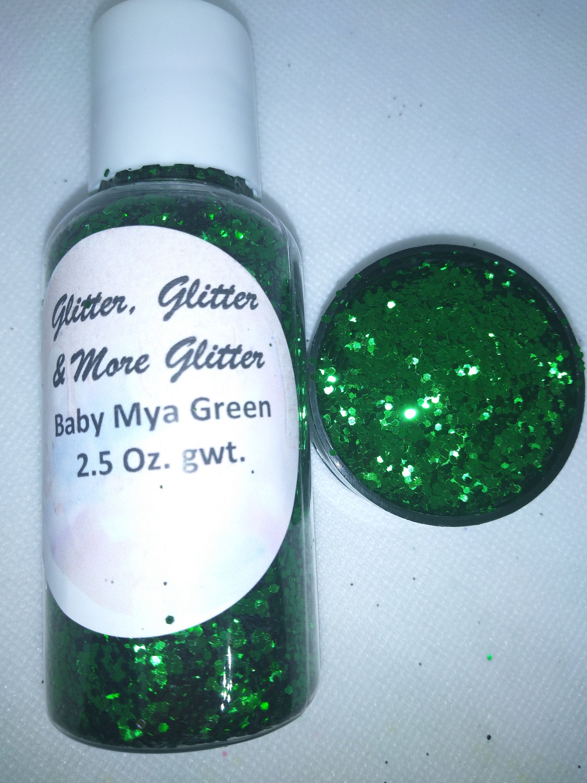 Baby Mya Green – Regular size green glitter flakes. Discontinued