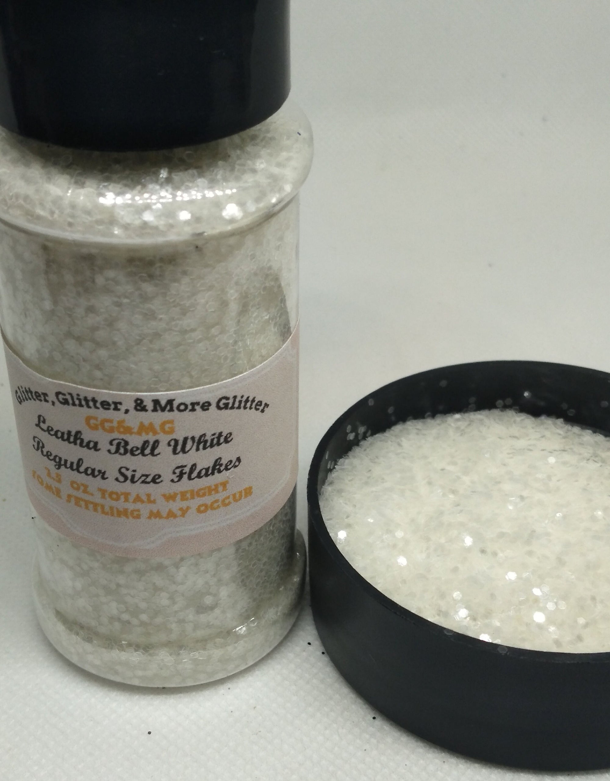 Leatha Bell White – Regular size White Glitter flakes.